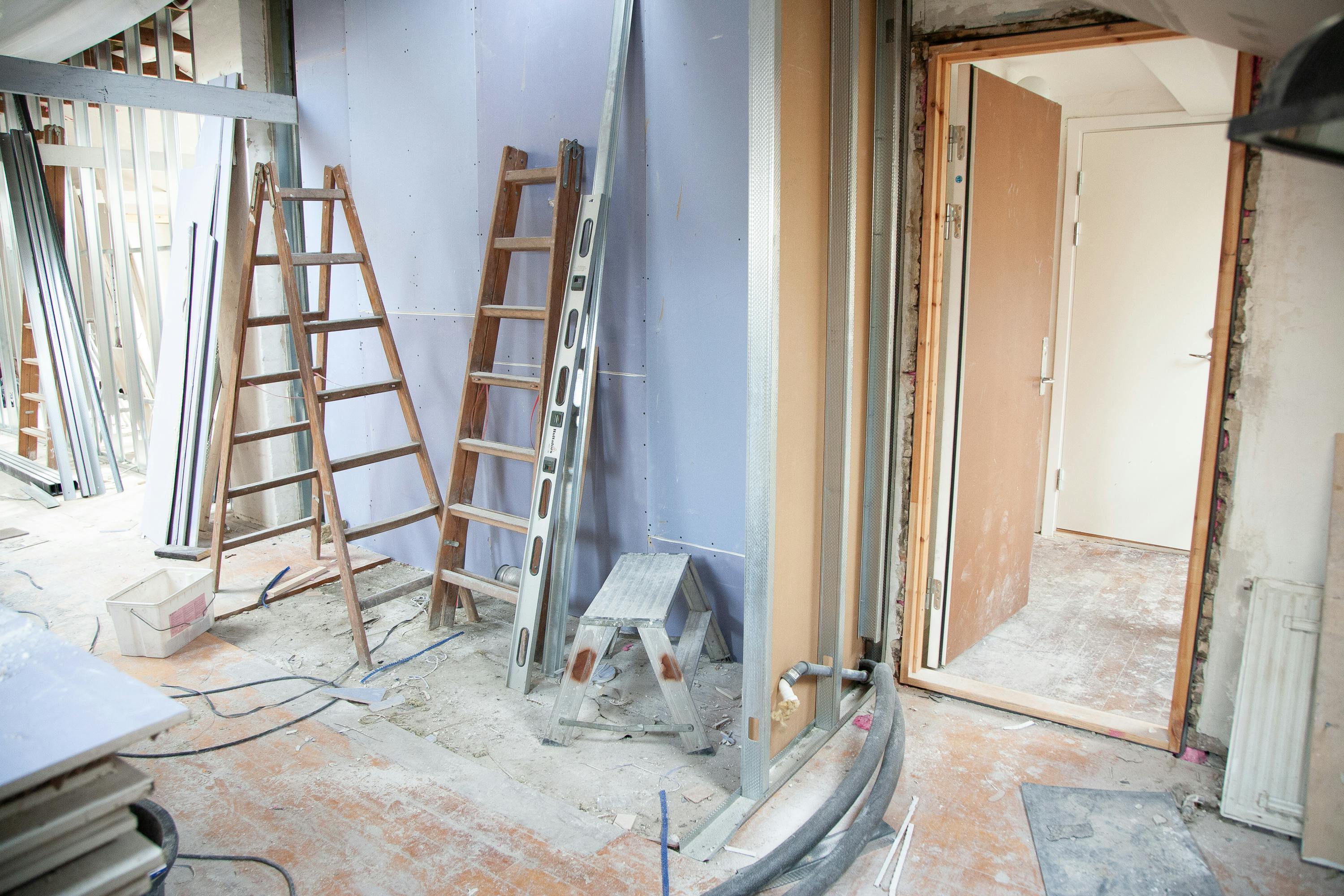 Renovation step 4 — mobilisation before site work